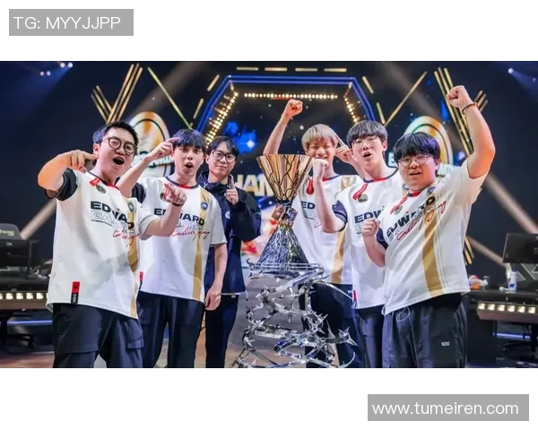 S15电竞总决赛EDG战术引发热议分析团队策略与选手表现的争议 S15电竞总决赛EDG战术引发热议分析团队策略与选手表现的争议